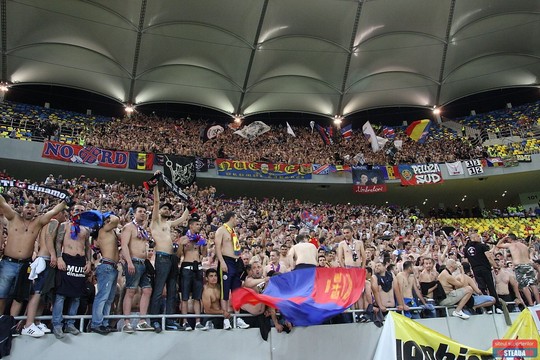 Dinamo Bucharest fans sabotage Steaua Bucharest choreography – Dirty Tackle